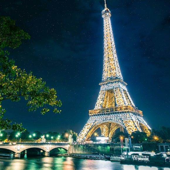 Meet your Posher, Celia - Picture 1 of 1